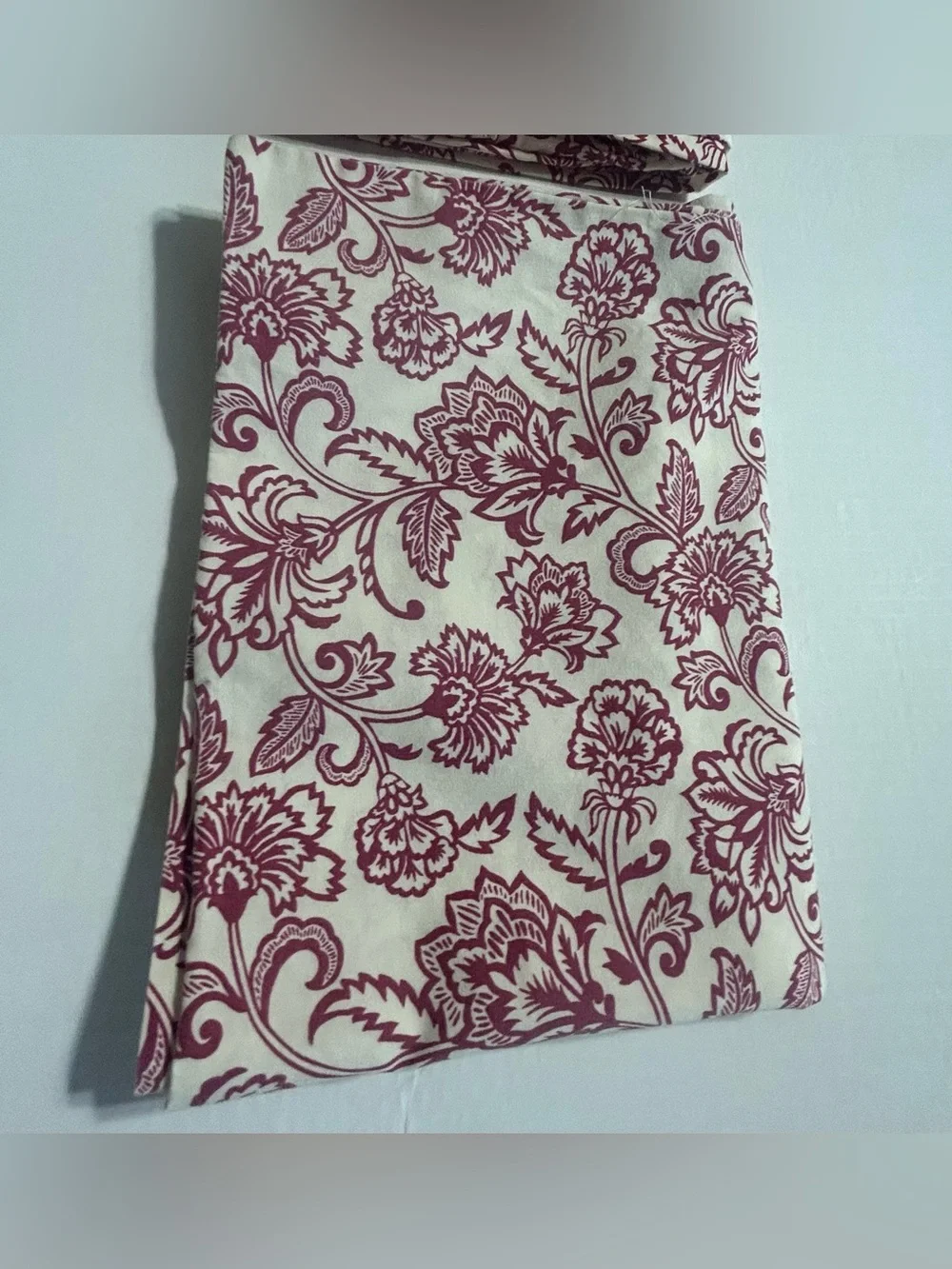 VTG  JCPenny Standard Pillowcases maroon/red Floral Traditional French/ English